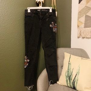 Embroidered jeans, size 6 :)